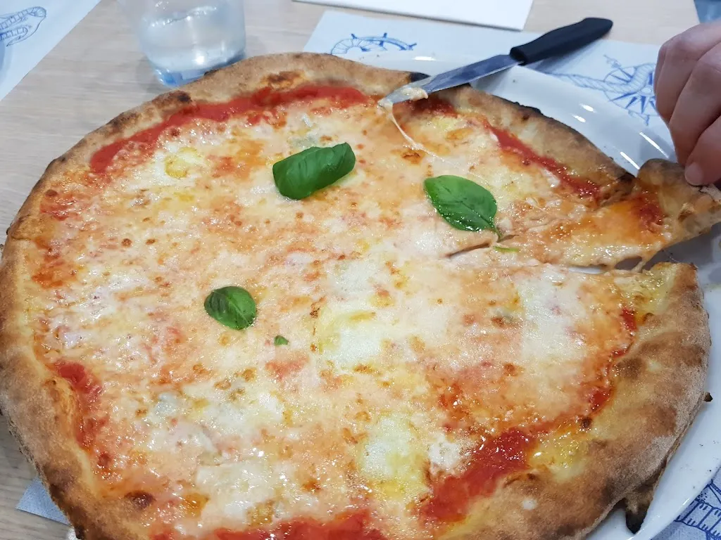 Erik Visser_Pizzeria Vince_Rosa_review