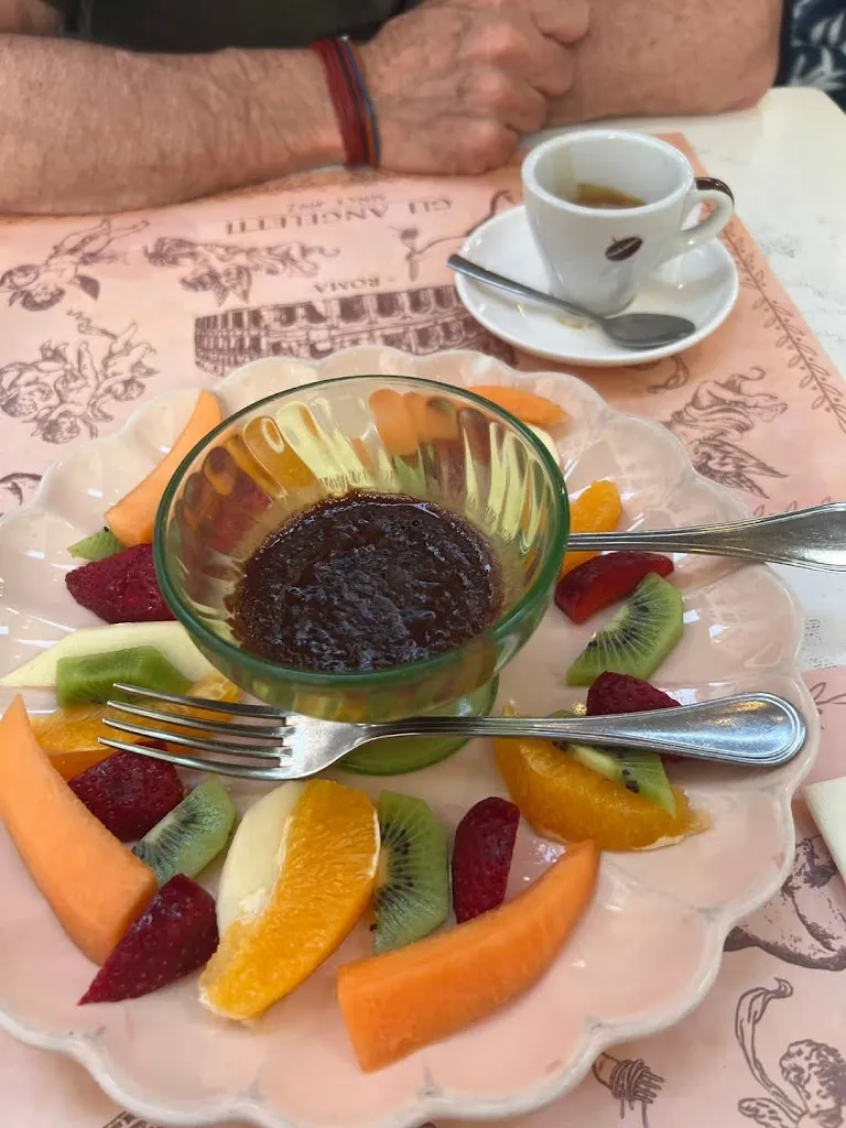 Paul O'Neill_Gli Angeletti_Rosa_review