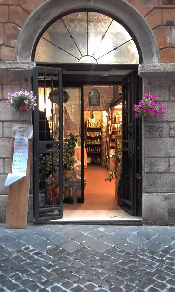 kitchen Alimentari italian food restaurant in Rosa