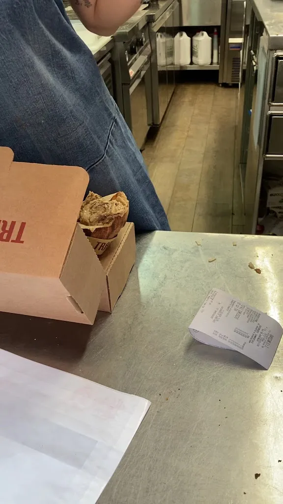 Sherry M Ab_Trapizzino | Testaccio_Rosa_review