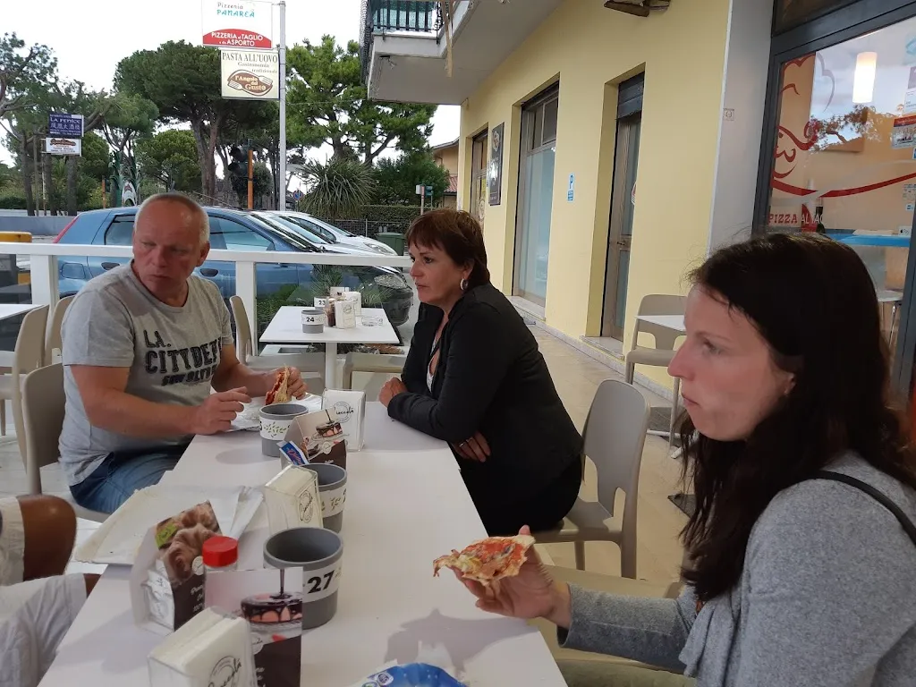 Michal Luza_Pizzeria Panarea_Rosa_review