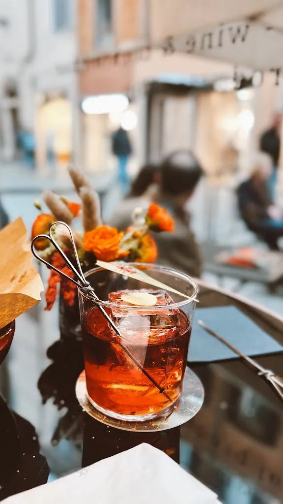 mila bridger_VyNIQUE Enoteca Regionale del Lazio_Rosa_review