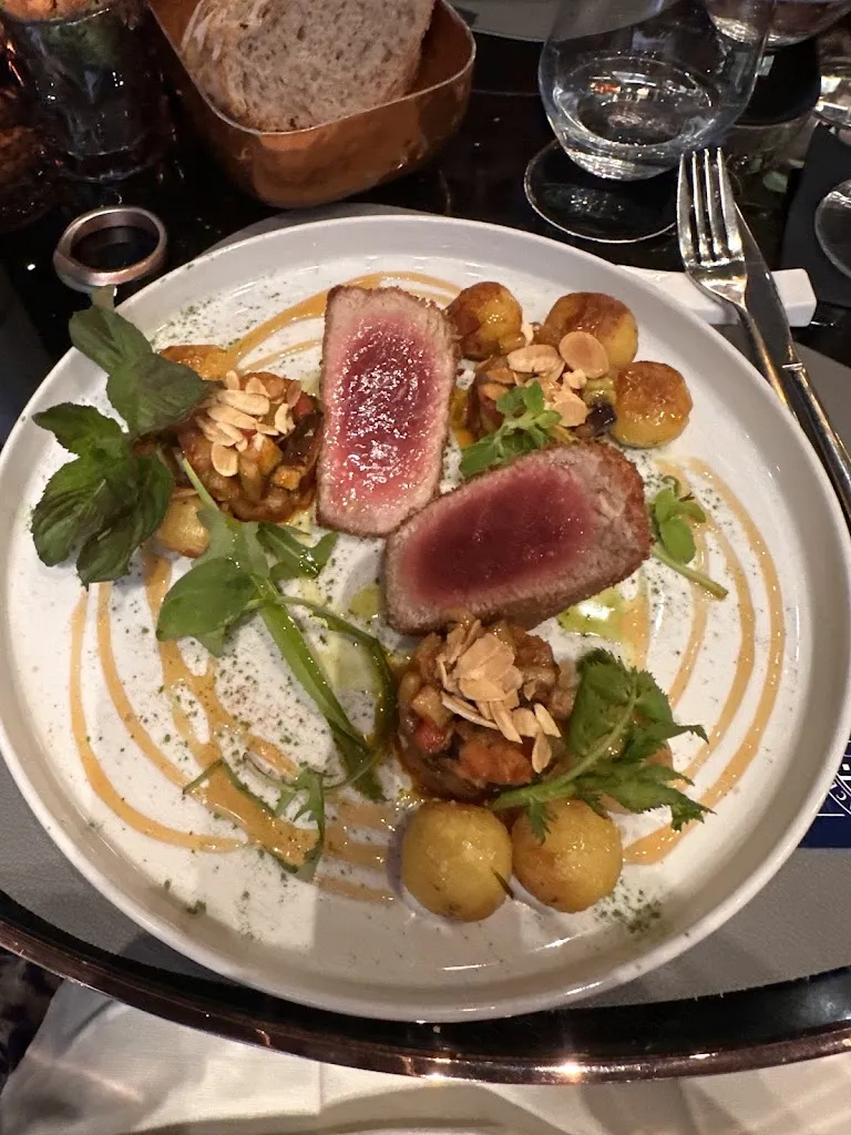 Pamela Dzwonek_VyNIQUE Enoteca Regionale del Lazio_Rosa_review