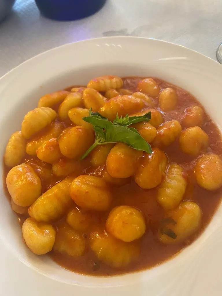 Gabriele Checchia_Le Castellane_Scerni_review