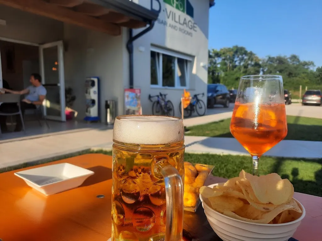 B-VILLAGE Bar&Rooms restaurant in San Martino al Tagliamento