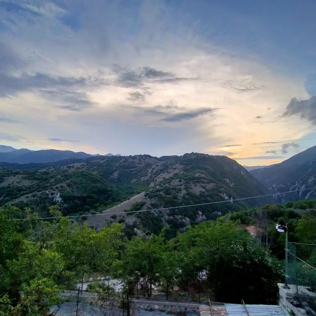 Piero P_La Terrazza del Ristoro La Foce, Hangout Sunset Place_Scontrone_review