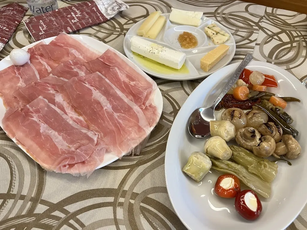 youtube channel RobertTraveler_Prosciutteria Al Mulino_San Daniele del Friuli_review