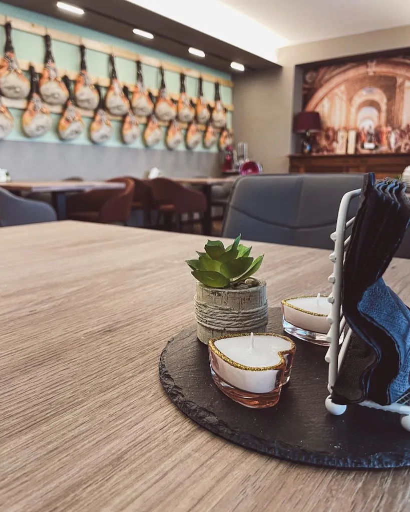 Dejavu San Daniele_San Daniele del Friuli_slider_image_1