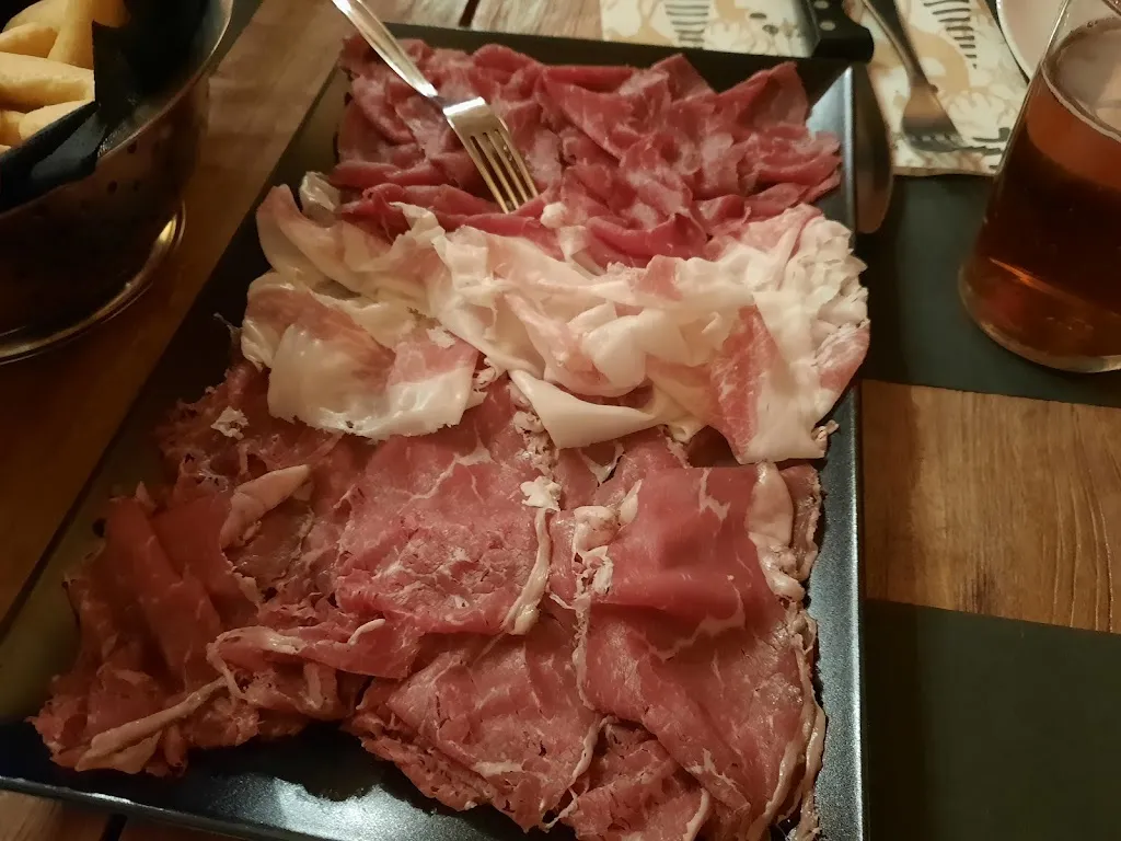 L.A. 104 Maneggio con ristorantino americano_San Daniele del Friuli_slider_image_2