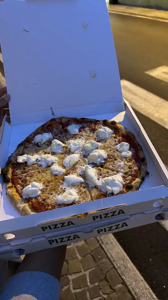 Viviane Reinhardt_Pizzagastrò_San Pietro al Natisone_review