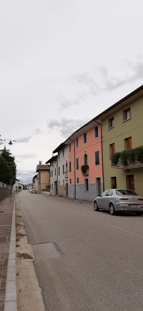 I Travel Alone._Alla Berlina_Santa Maria la Longa_review