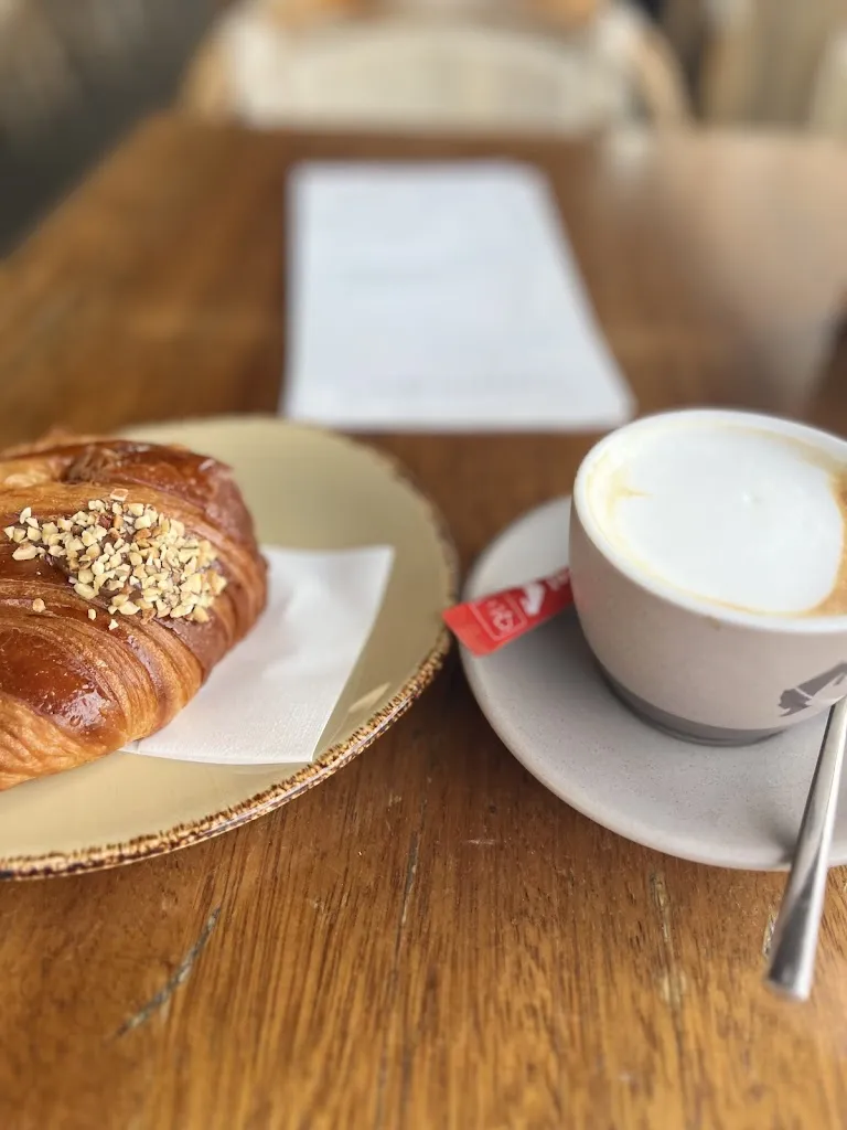 Jennifer Levesque_Finisterrae_Santa Croce_review