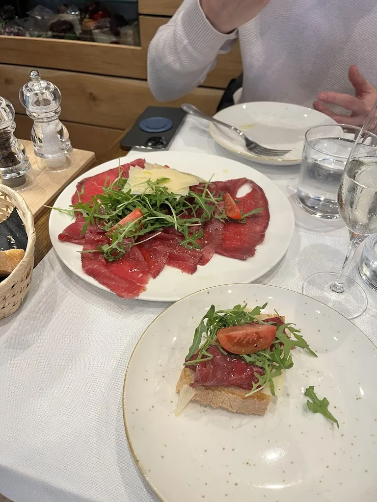 Belinda Phung_Salino Restaurant & Wine Bar_Santa Croce_review