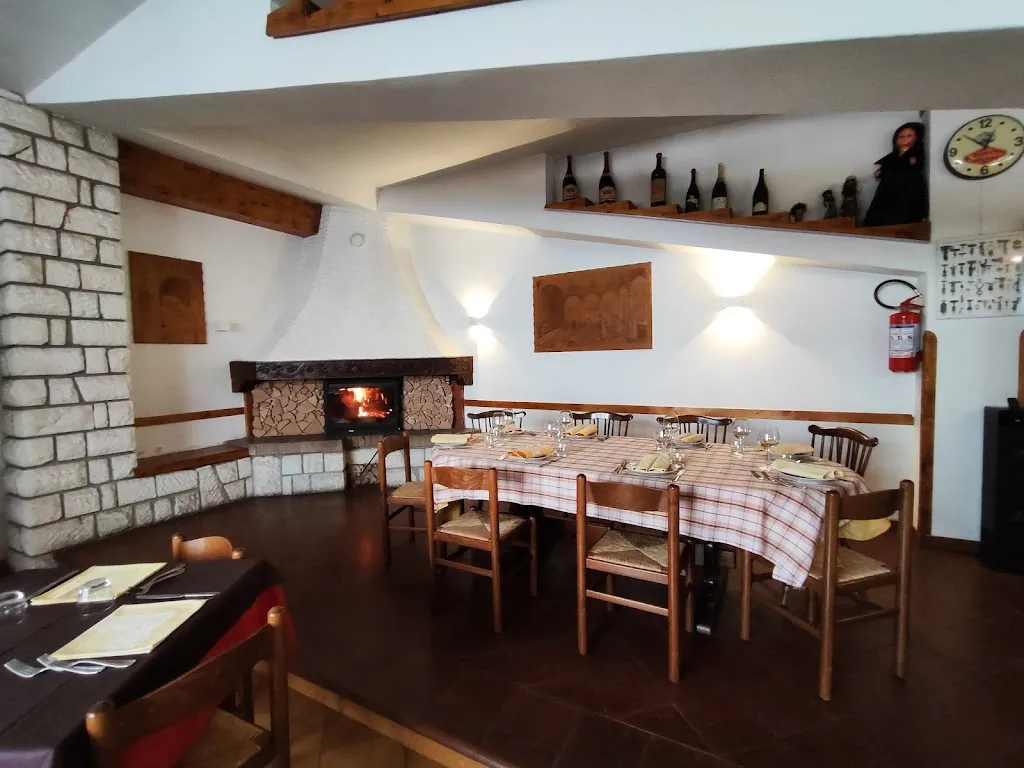 Il Caminetto Ristorante Enoteca restaurant in Scanno