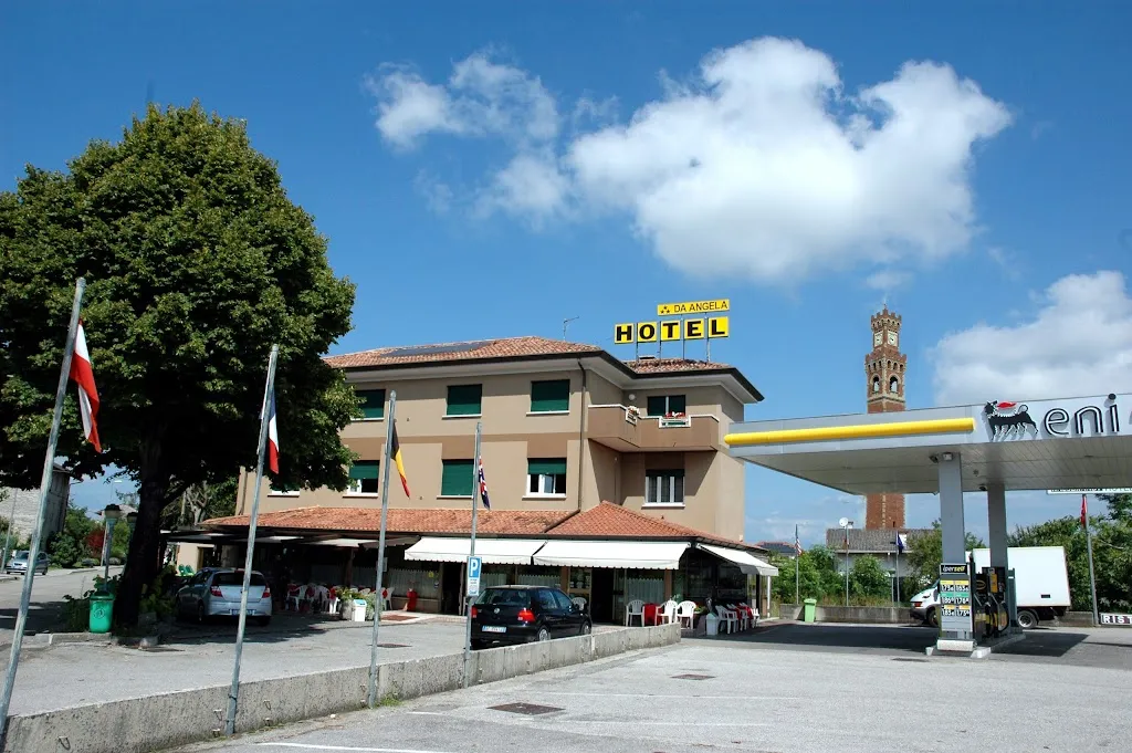 Albergo "Da Angela" di Fabris G. & C. S.a.s. restaurant in Sedegliano