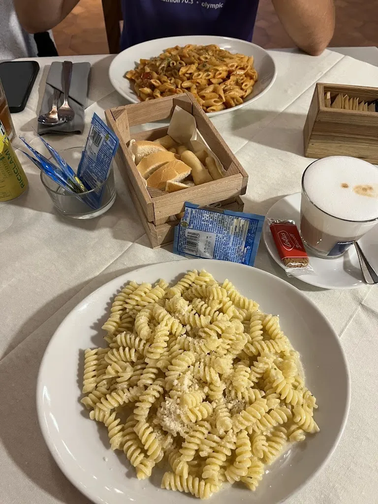 Luiza-Andreea Munteanu_Bar Spaghetteria “Da Nardi” - Oisguit sas di Kratter Marco & C._Sappada_review