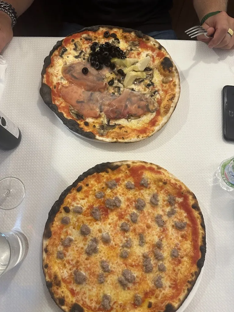 Pizzeria Angelone_Scanno_slider_image_2