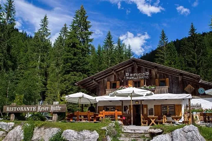 Rifugio Piani del Cristo restaurant in Sappada