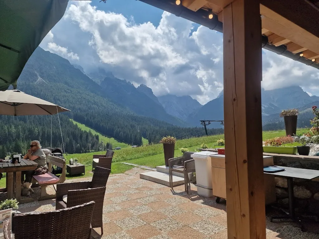 SKIBAR SAPPADA HAMBURGER GOURMET , RISTORANTE CON CUCINA DI MONTAGNA_Sappada_slider_image_3