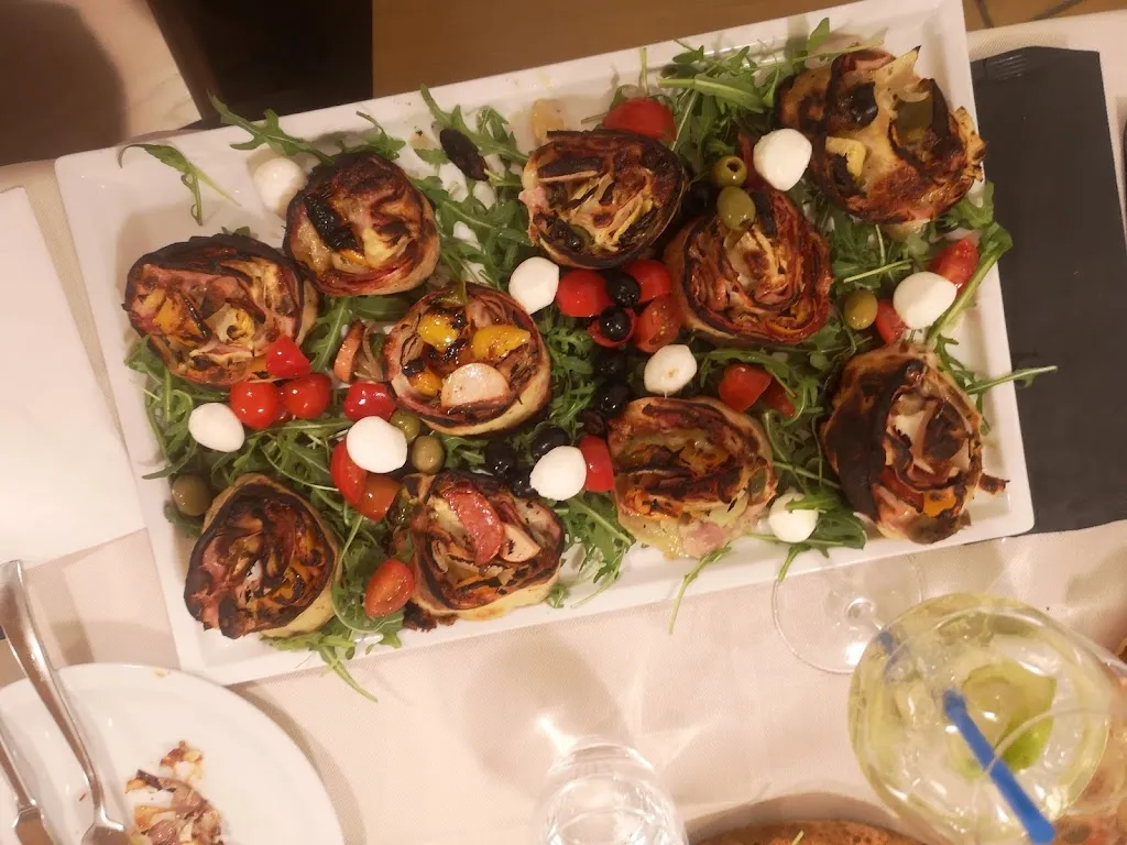 Thapanee Kongngoenthong_Bar Pizzeria Al Platano_Talmassons_review