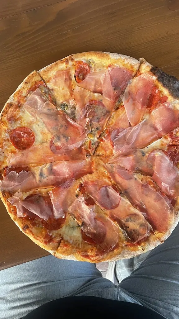 Sergei Checha_Pizza333 Torviscosa_Torviscosa_review