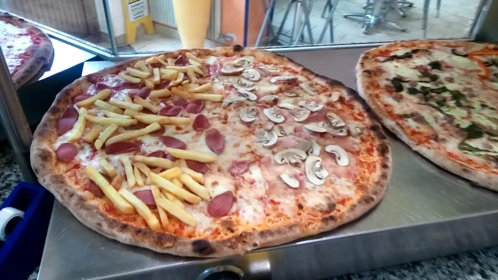 BLU ISTANBUL PIZZA E KEBAP restaurant in Tarcento