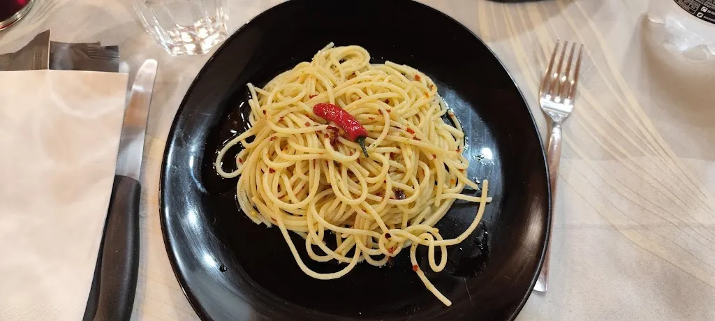 mijan chowdhury_Pizzeria Da Mario Di Favata Rosario Gioacchino_Tarcento_review