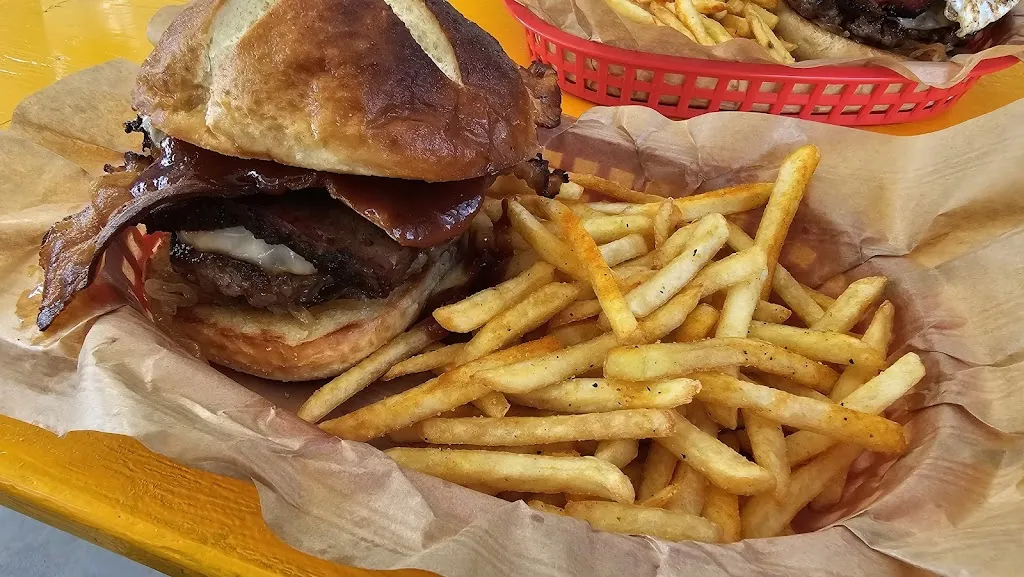 James Godfrey_IL FARCO -- Burgers and beer_Tolmezzo_recensione