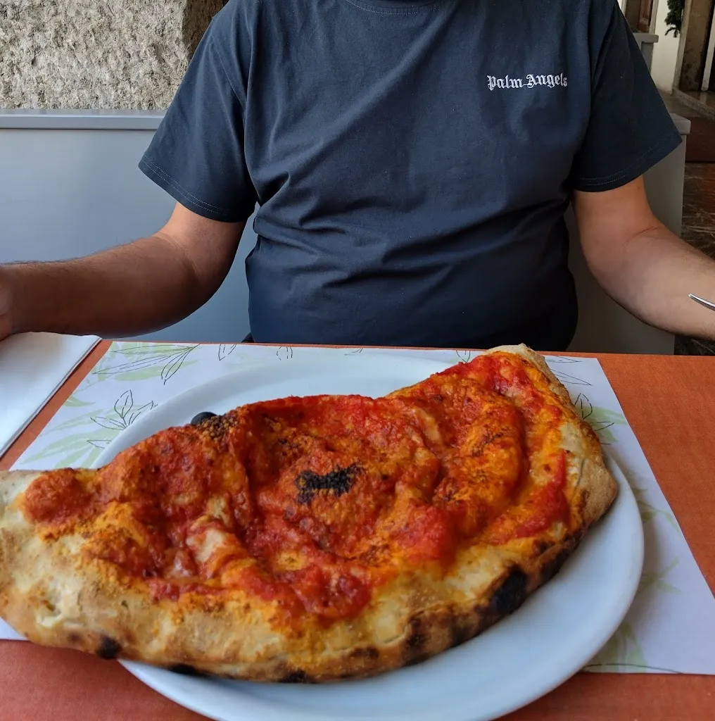 Pizzeria Spaghetteria Vesuvio_Tolmezzo_slider_image_3