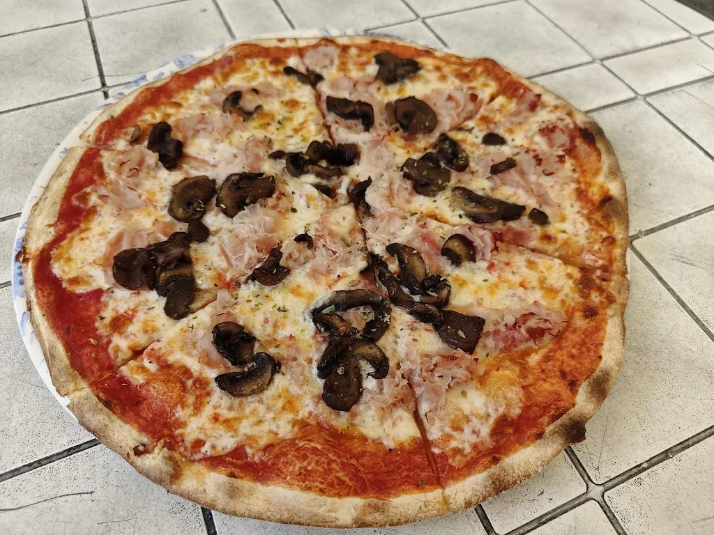 Pizza Eden_Tolmezzo_slider_image_1