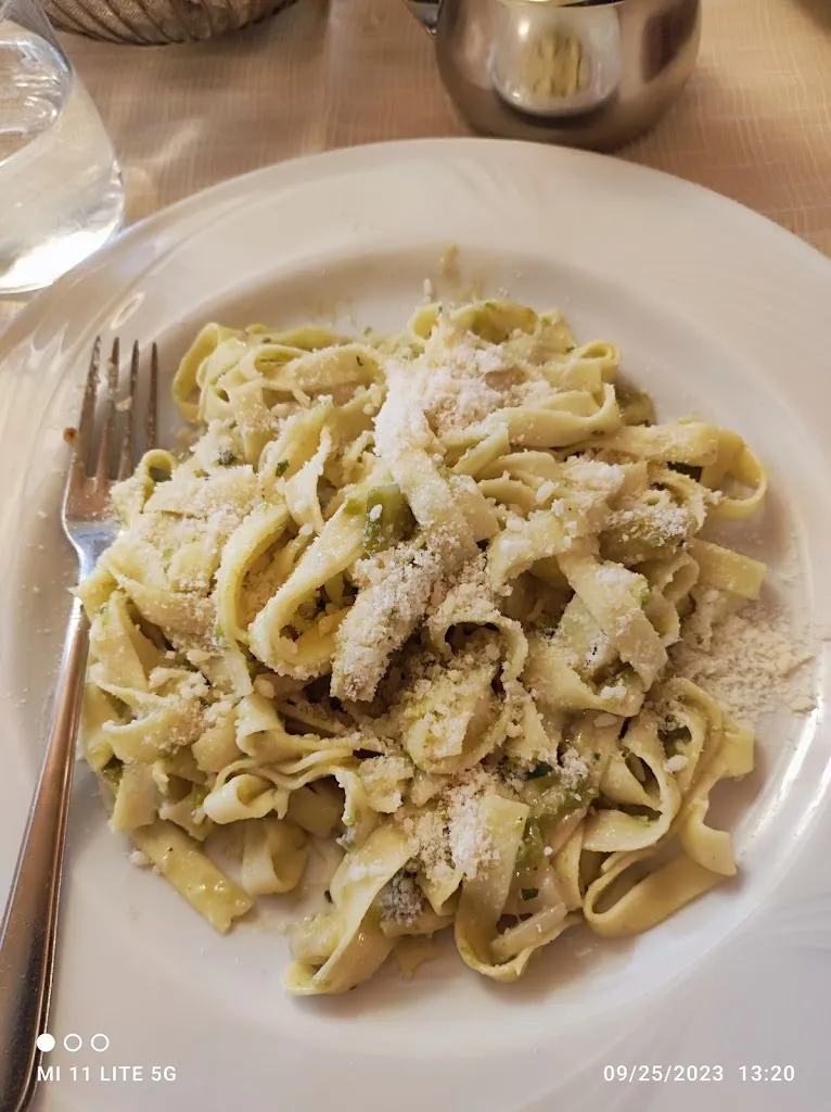 emily panganiban Almoro _Albergo Ristorante Pizzeria Da Michele_Venzone_recensione