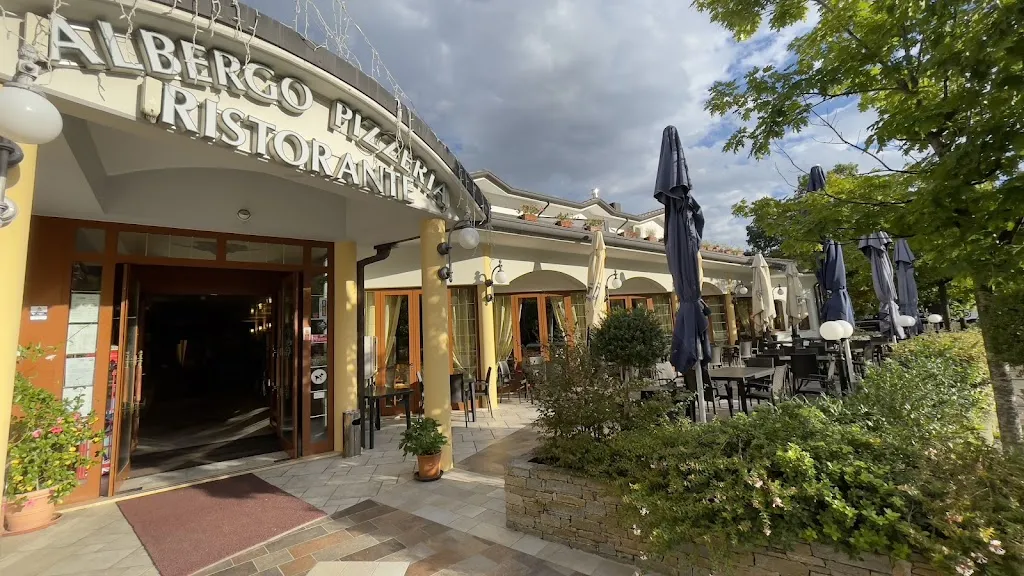 Albergo Ristorante Pizzeria Da Michele restaurant in Venzone