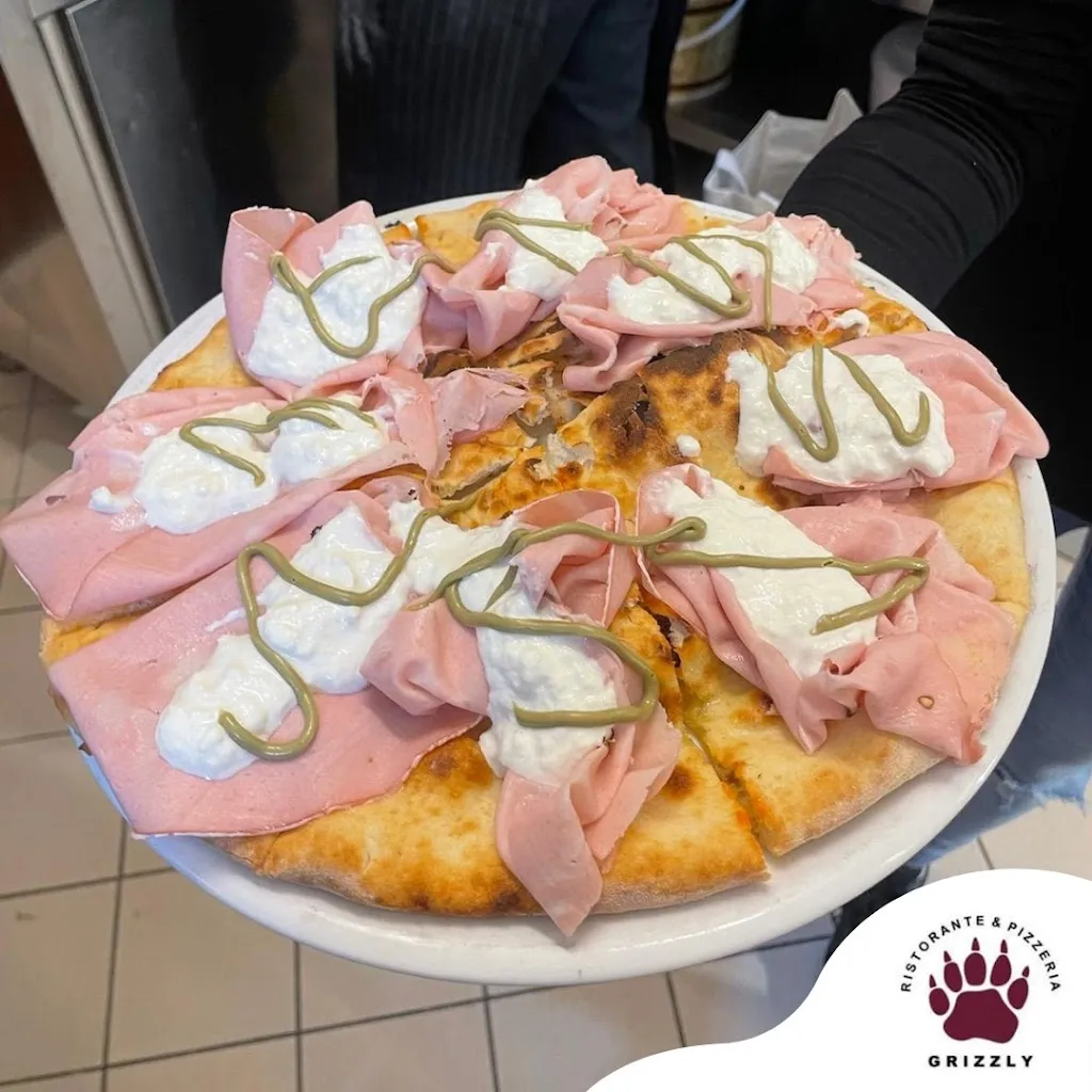 Ristorante Pizzeria Grizzly_Villa Santina_slider_image_2