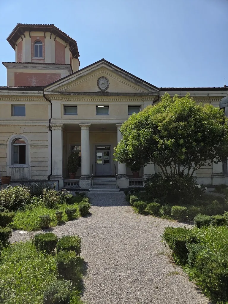 Gaetano De Riso_Albergo ristorante Ragno D'oro_Villa Vicentina_review