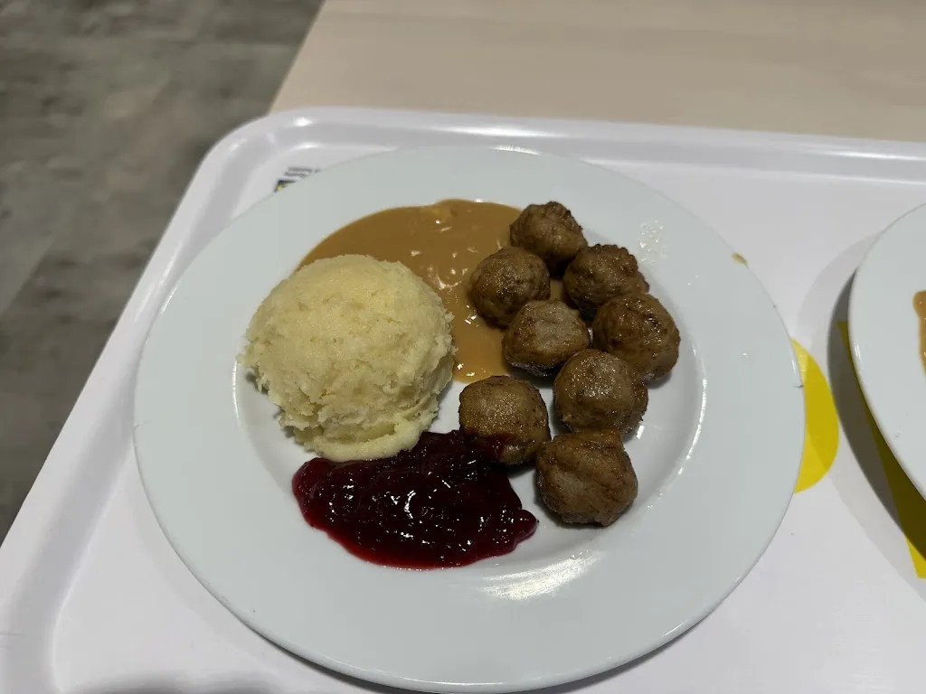 Nicholas Boem_Ikea _Villesse_review