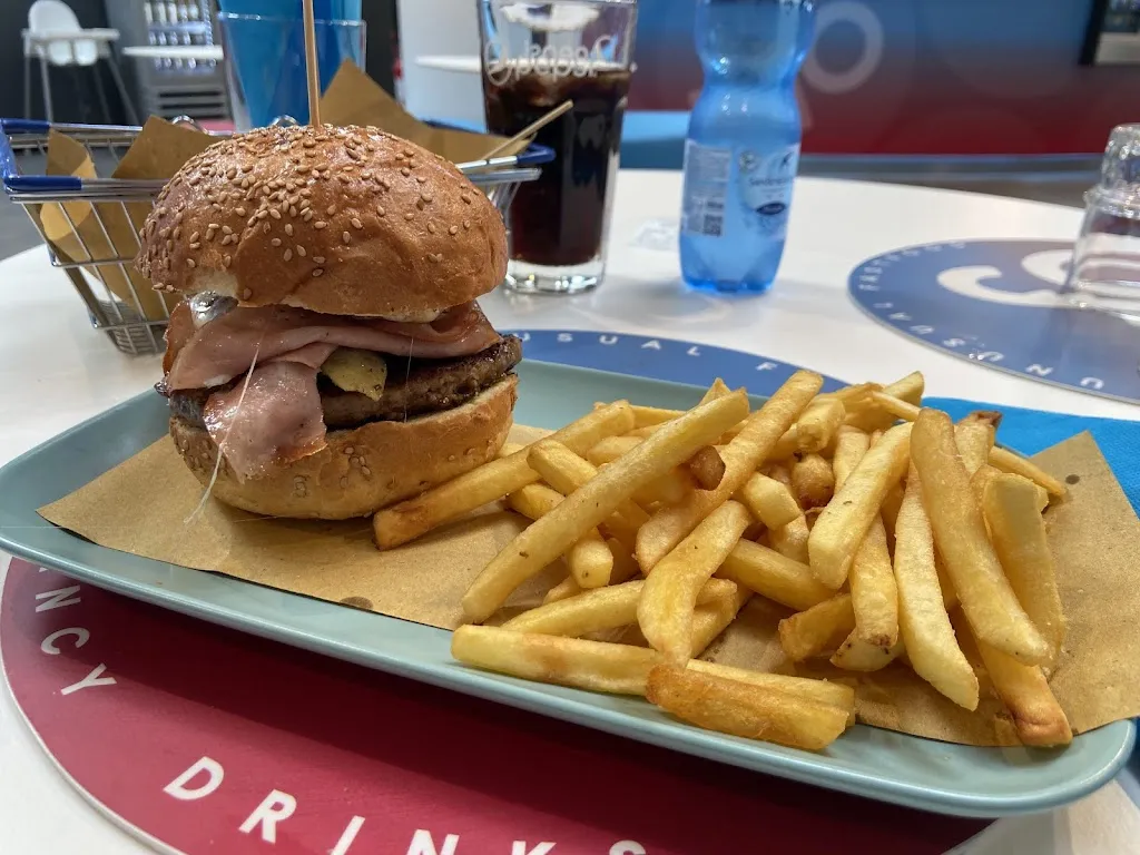 Menu_UFO Unusual Fastfood_Villesse_image_9