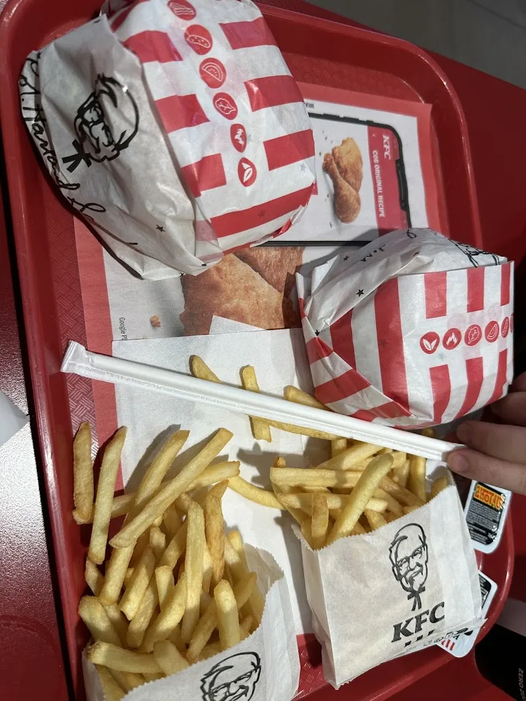 Byron Khan_KFC_Villesse_review