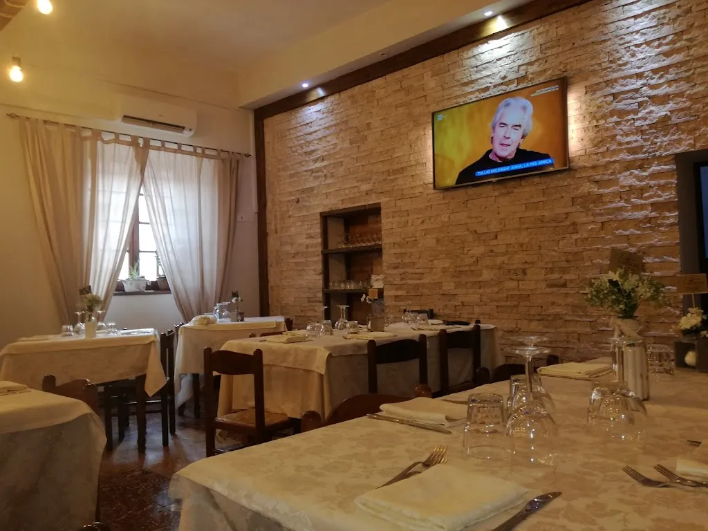 Vittoria Ristorante Albergo restaurant in Acquafondata