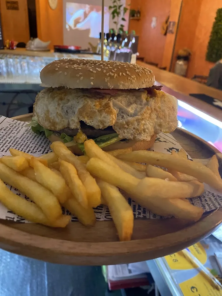 The Street Joy Pub restaurant in Acuto