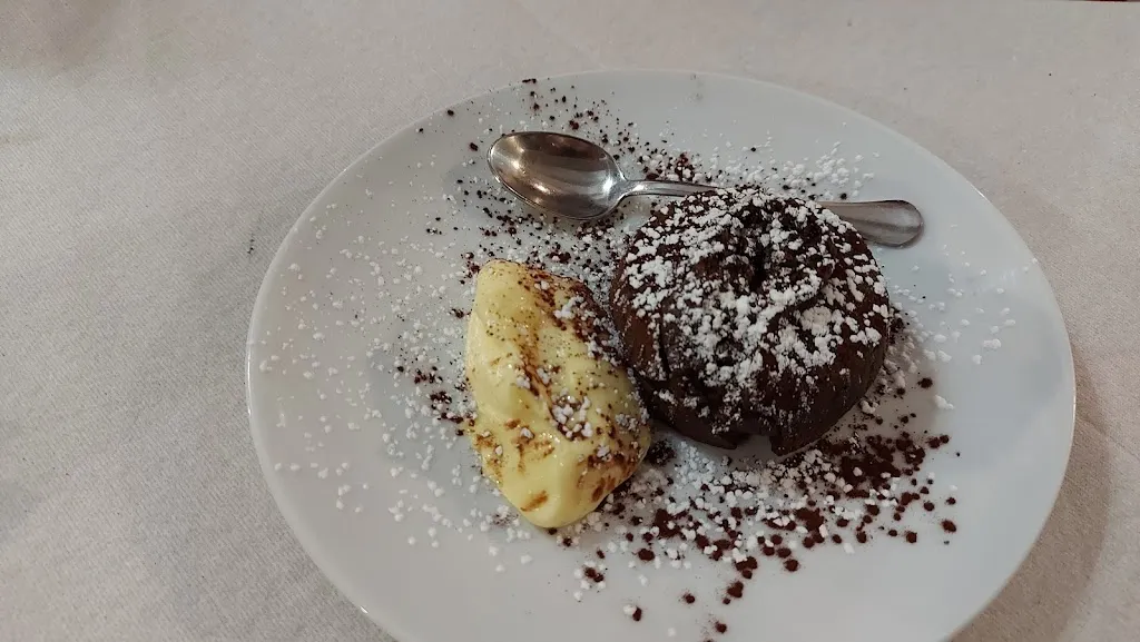 Alessandro Policastro_Pane e Tulipani_Acilia-Castel Fusano-Ostia Antica_review