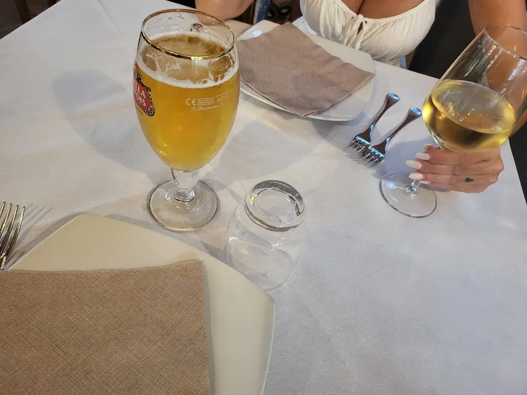 davide ferrini_Pane e Tulipani_Acilia-Castel Fusano-Ostia Antica_review