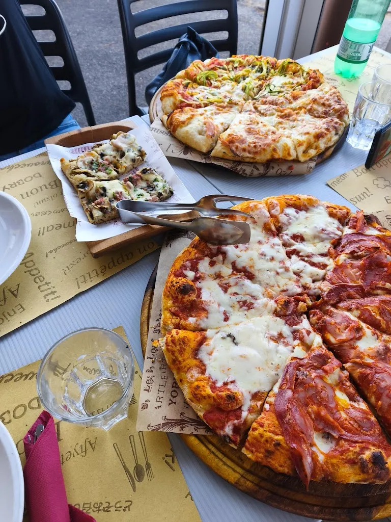 Antonio Ionuţ Roş_Pizza120 di Paganelli Alvaro_Acilia-Castel Fusano-Ostia Antica_review