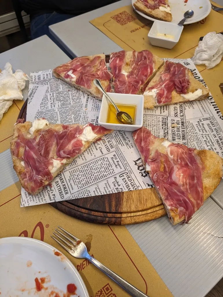 Daniel Rowe_Pizza120 di Paganelli Alvaro_Acilia-Castel Fusano-Ostia Antica_review