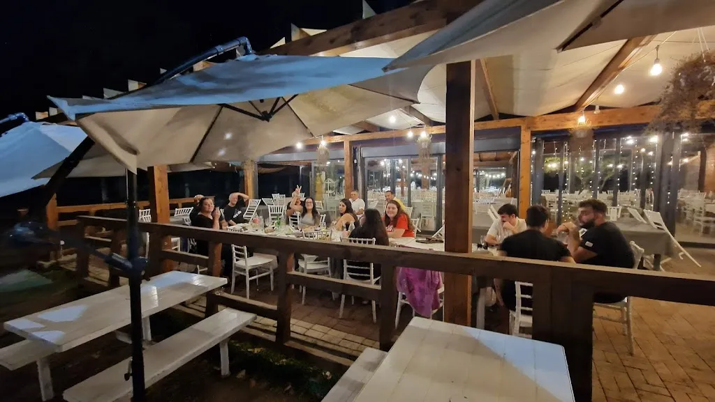 Scruffybones_Casale Girasole_Acilia-Castel Fusano-Ostia Antica_review