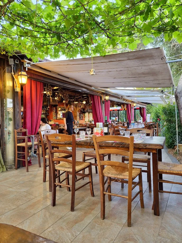 Ristorante Rugantino restaurant in Acilia-Castel Fusano-Ostia Antica