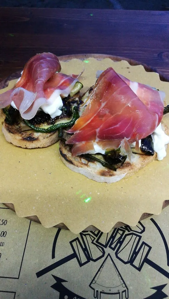 Andrea Zaccardi_Arrosticinando Infernetto_Acilia-Castel Fusano-Ostia Antica_review