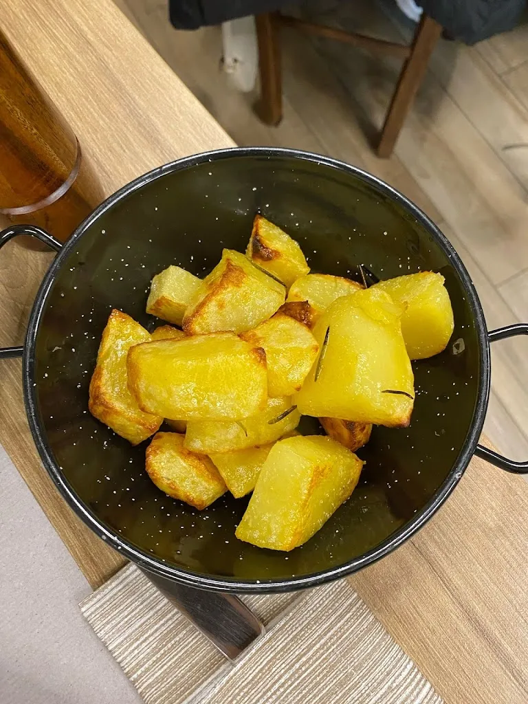 Dora Russo_A Piazza Regina 