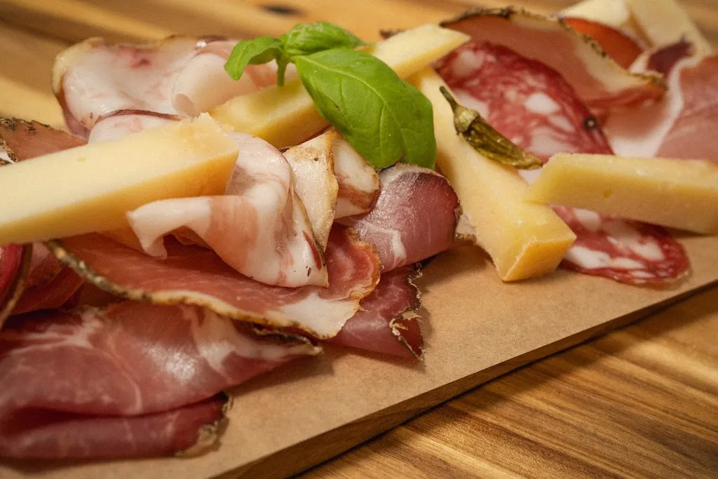 VITA Vini & Taglieri_Alatri_slider_image_2