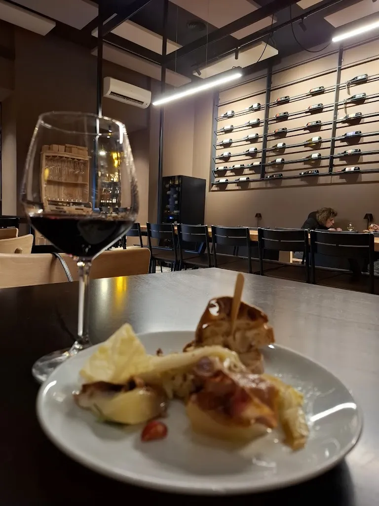 VITA Vini & Taglieri_Alatri_slider_image_3