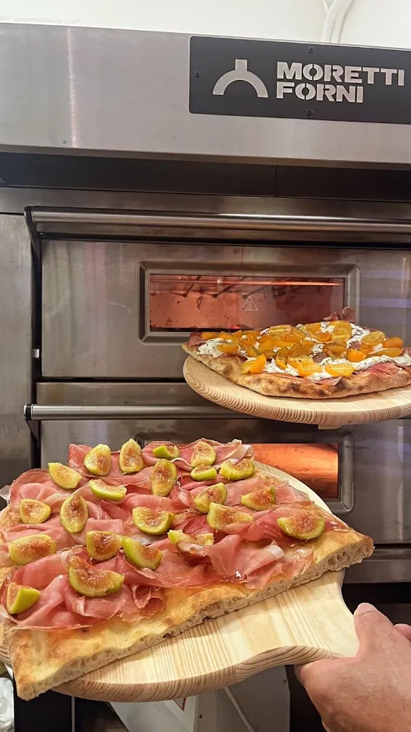 Magna e Bivi Pizzeria Birreria_Alatri_slider_image_3